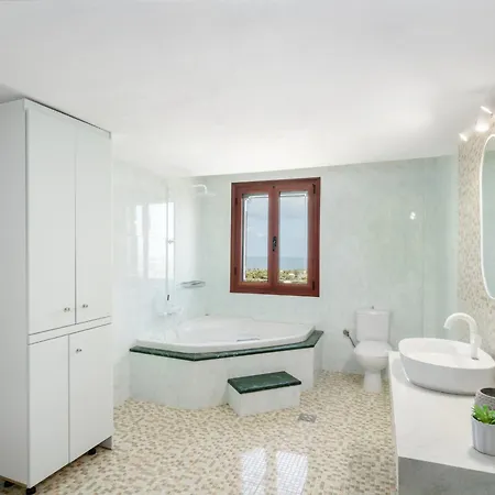 Villa Seaview The Infinite With Private Pool, Bbq & Ping Pong, 1,5km From Rethymno